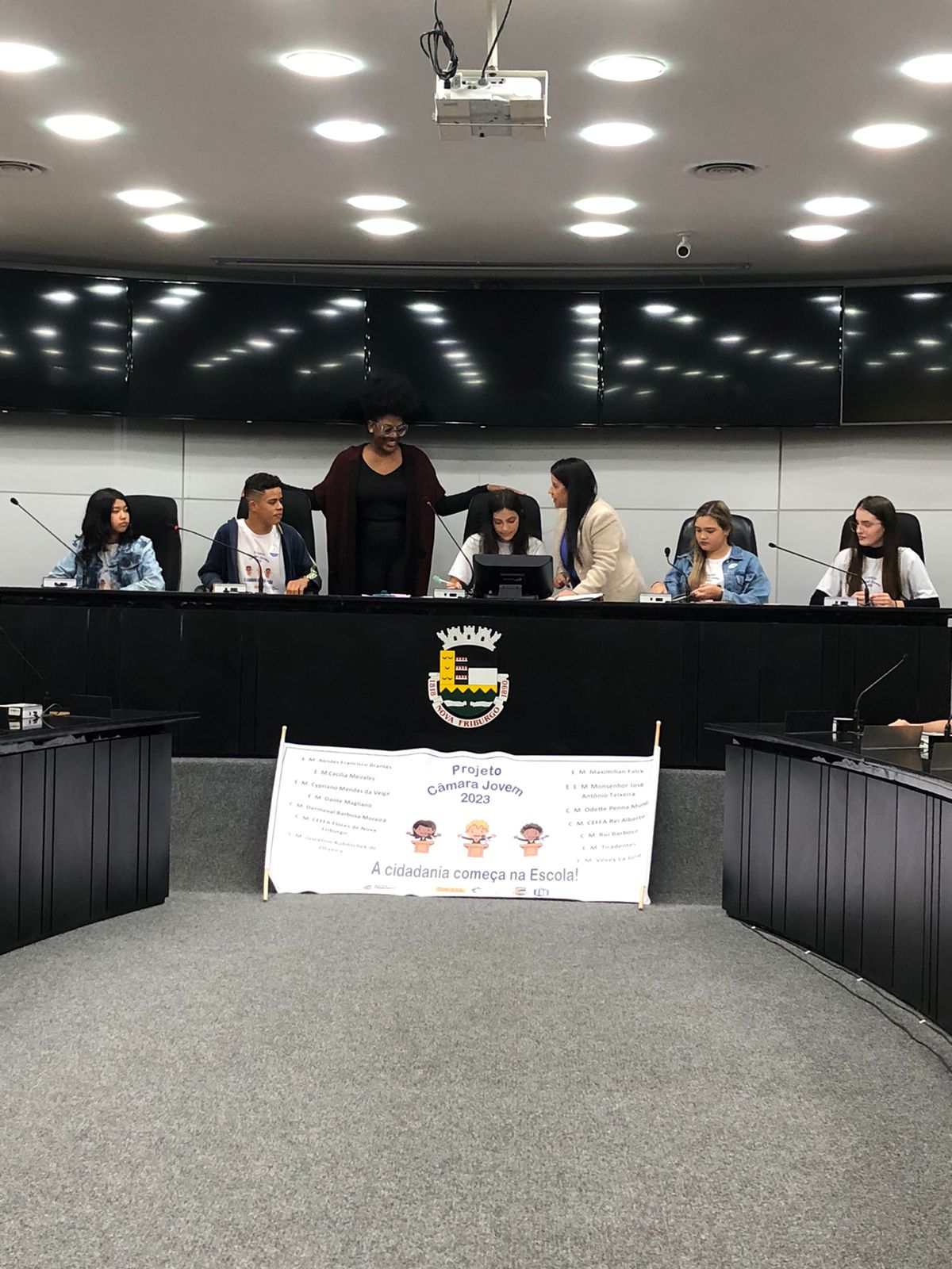 Mesa Diretora do Câmara Jovem é eleita e toma posse